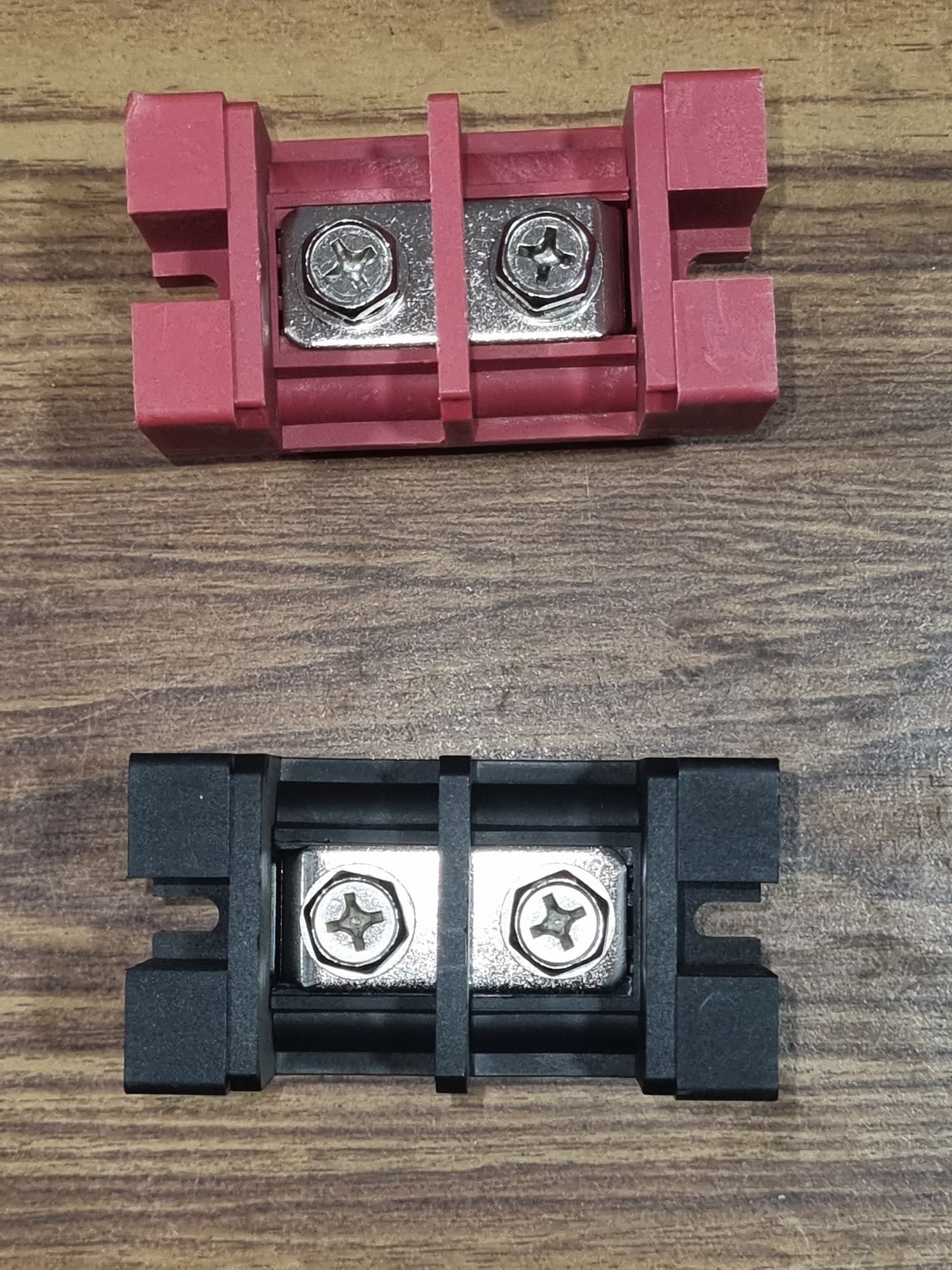 Fence Terminal (Red + Black)